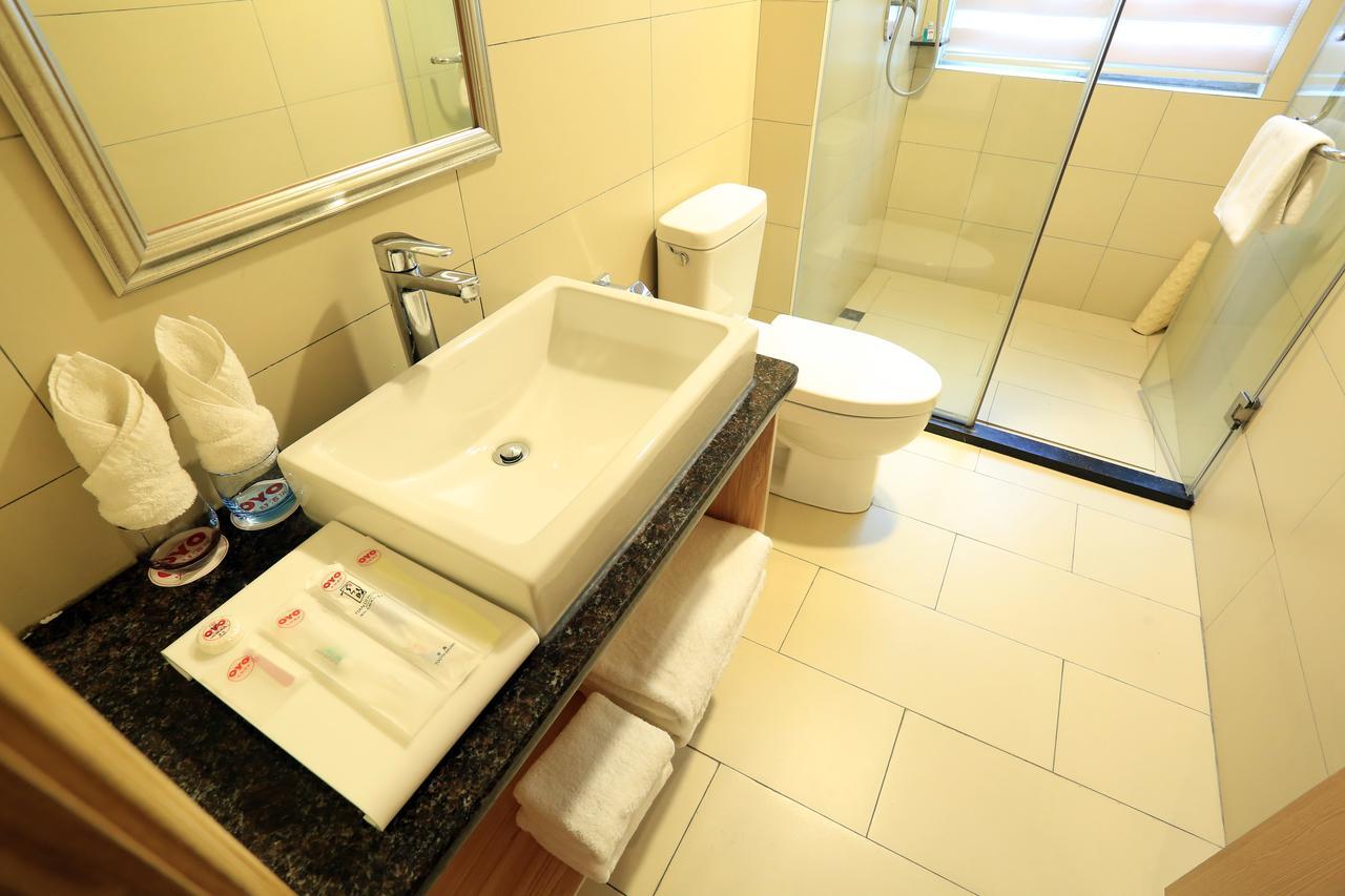 Oyo8001 Tiandi Hotel Thẩm Quyến Ngoại thất bức ảnh